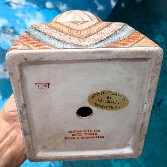 Exquisite Intricately Hand painted and Glazed Porcelain Square/Bulb Vase - Picture 13 of 13